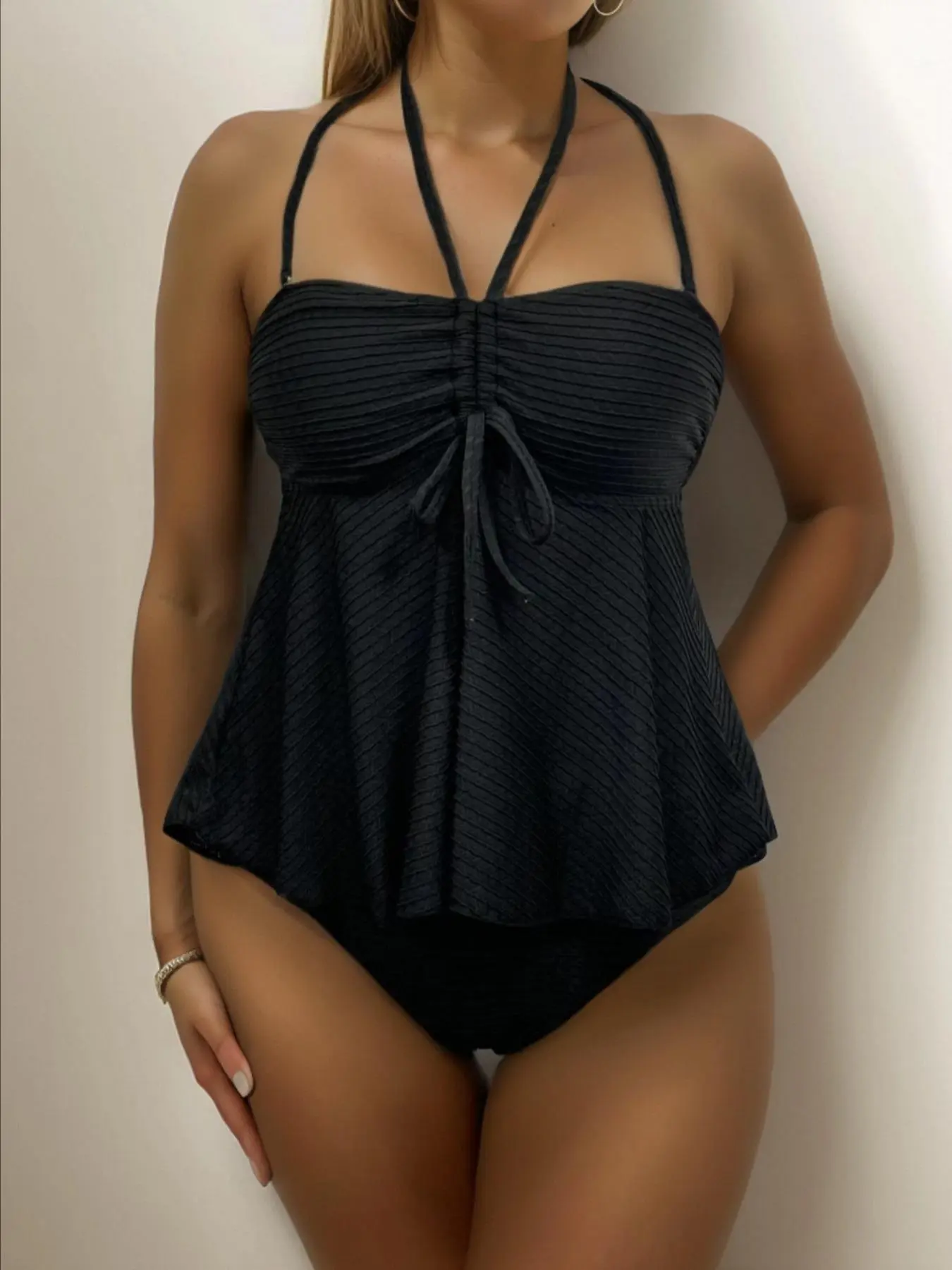 Women's Solid Ruffle Trim Tankini Set, Casual Halter Neck Swim Top & Swim Bottom Two-piece Swimsuit for Beach Holiday Vacation, Ladies Swimwear for All Seasons