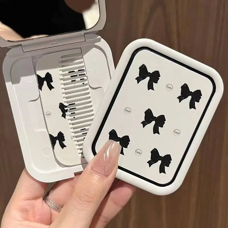 Gương Trang Điểm, Thiết Kế Nắp Lật Thắt Nơ, Gương Bỏ Túi Cầm Tay Hình Chữ Nhật, Dành Cho Phụ Nữ, Có Lược, Thích Hợp Để Trang Điểm, Có Thể Được Sử Dụng Làm Gương Trang Điểm 2