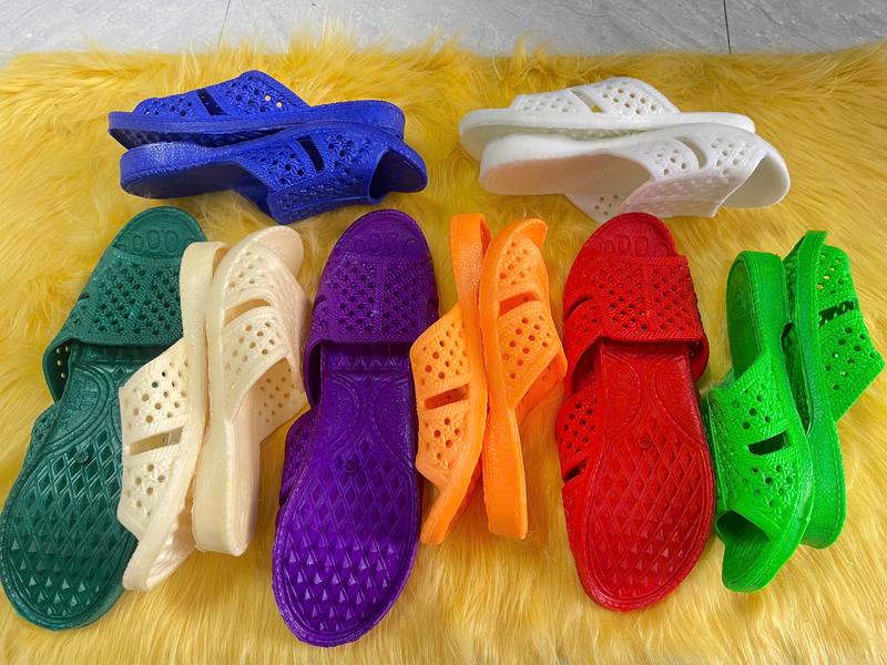   COMBO 78K 3 ĐÔI SIÊU RẺ  Dép tổ Ong nam nữ chất liệu Thailan Dày 2,3cm  CHO XEM HÀNG-HỖ TRỢ ĐỔI TRẢ  Nhựa nguyên sinh mềm dẻo êm chân dai lâu rách,chống trơn trượt Đủ màu - Nói không với nhựa tái chế 