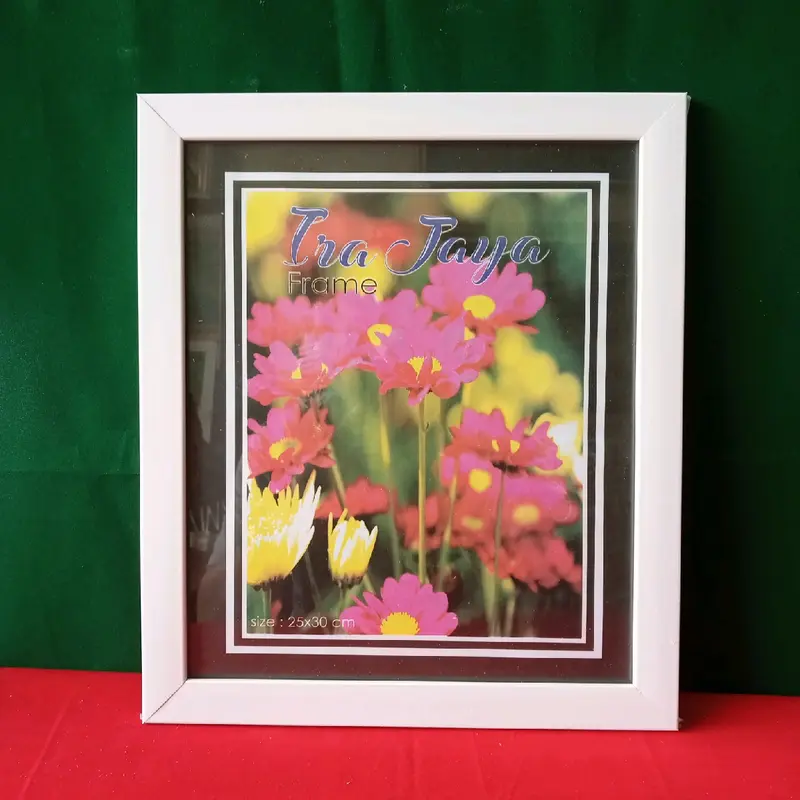 Bingkai / Frame foto ukuran 12R (25x30cm) 1