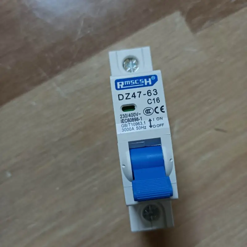 Át aptomat  cài 1P 2P 16a 20a 2P20a 32a 63a hàng RmscsH chất lượng ISO 1