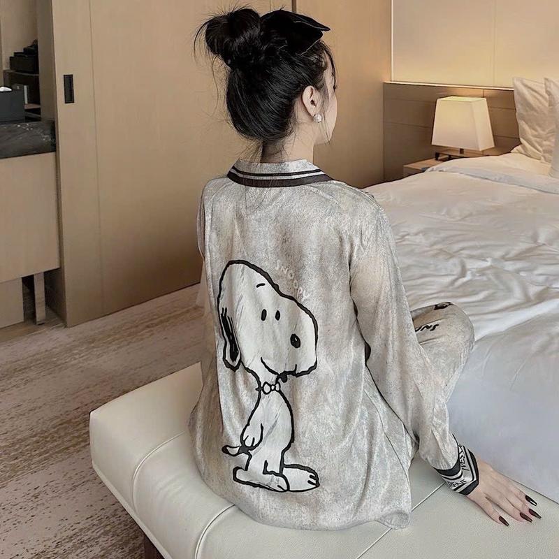 Bộ Đồ Lụa Xước Ánh Kim Snoopy Màu Sắc Dễ Mặc Hot Hit Cho Nữ - Women Áo Có Cổ 5