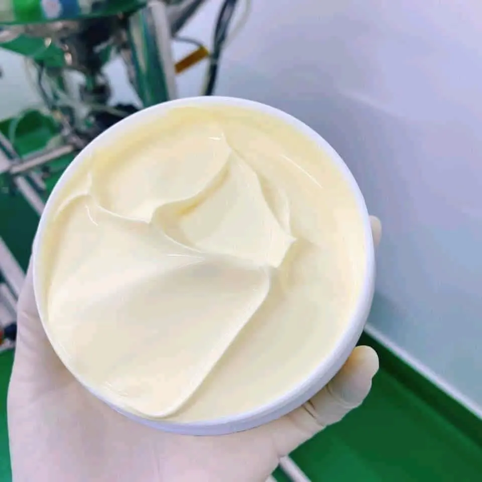 body Collagen giữ ấm gia giúp cân bằng độ ẩm nước có chất chống nắng SPF 50 + giúp đều màu da ngăn  tình trạng chống lão hóa , Dưỡng Da BodyLàm mờ vết thâm Nữ