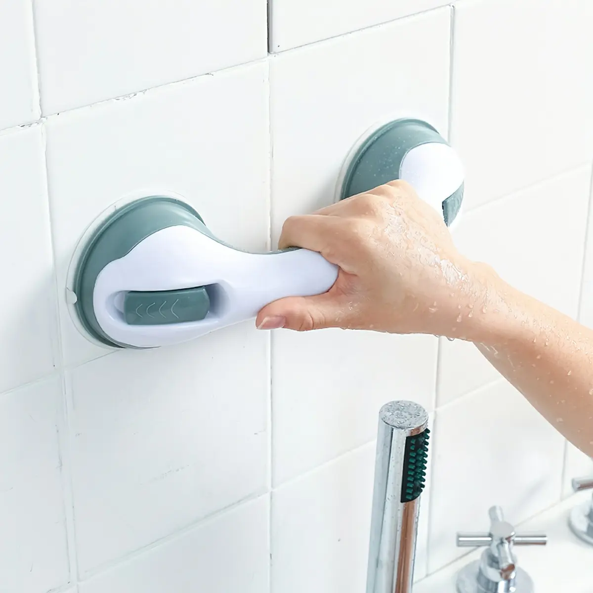 Tay vịn nhà tắm an toàn cho trẻ và người già