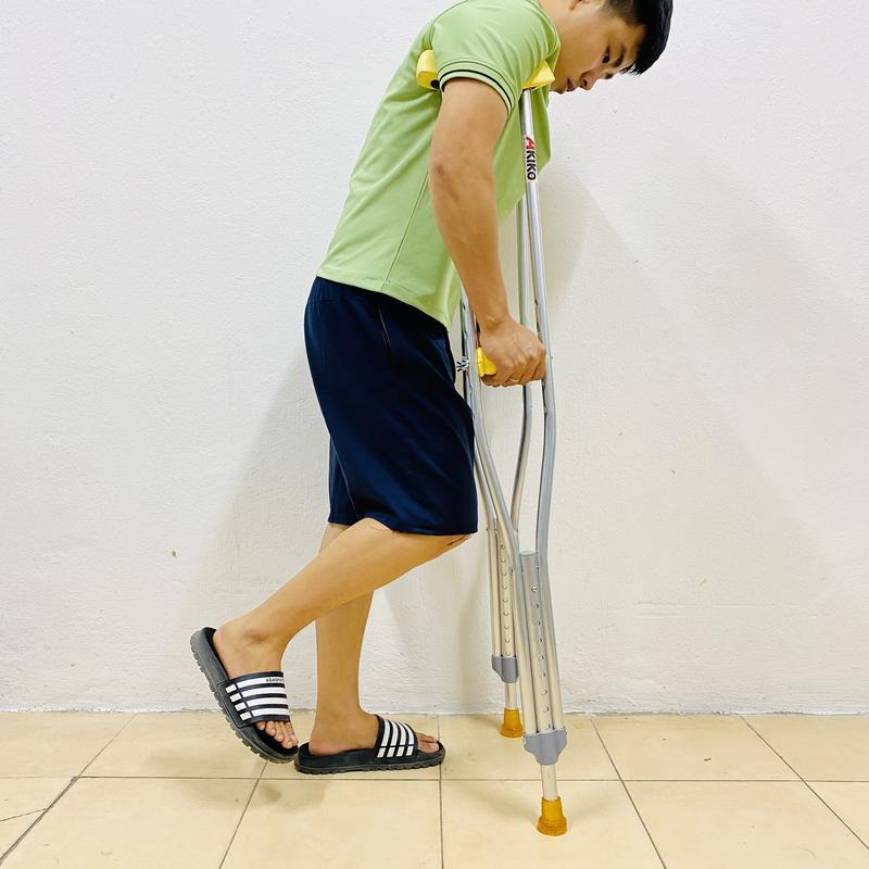   HÀNG CAO CẤP  Nạng Chống Nách Cao Cấp LUCASS Inox hoặc Nhôm Cao Su Siêu Mềm 