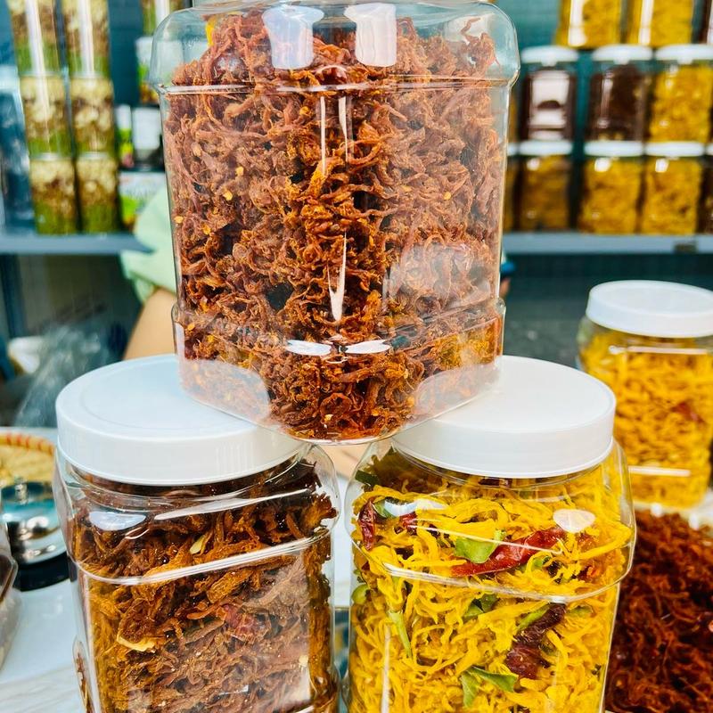 Combo 3 hủ khô bò sợi siêu ngon, khô heo cháy tỏi và khô gà lá chanh 1 hủ 500gram Snack Ăn Vặt