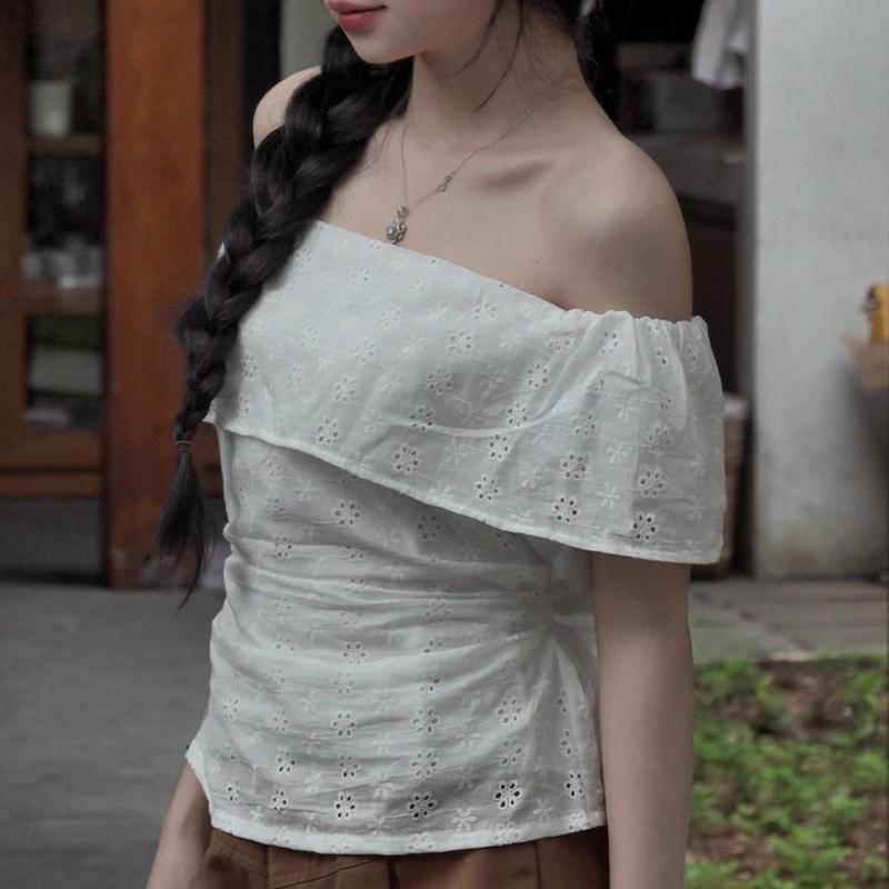 [SMOR ROOM] (CIA) Áo trễ vai cột eo hoa thêu CIA