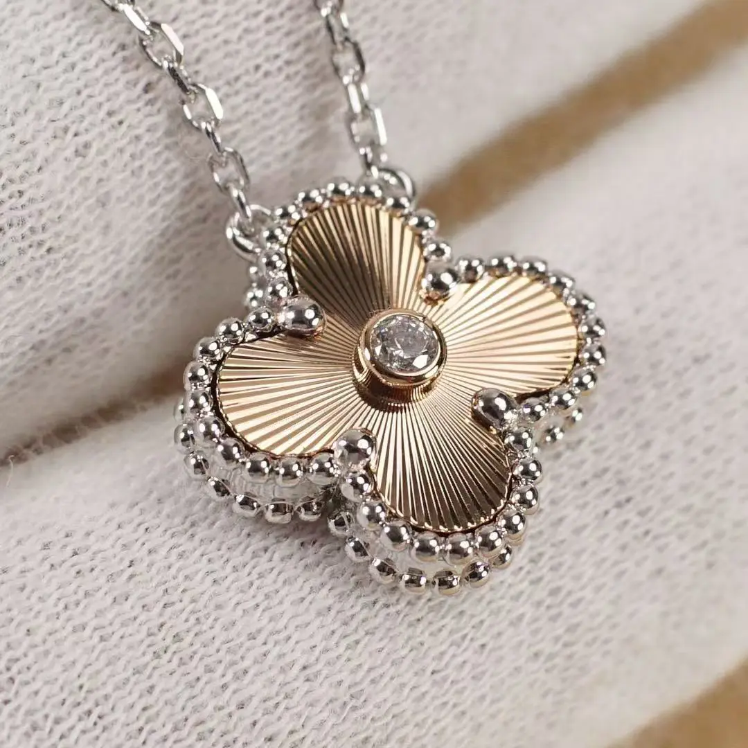 Christmas Limited Edition Lucky Four-Leaf Clover Necklace Advanced Light Luxury All-Match Sweater Chain Clavicle Chain Gifts for Girlfriend