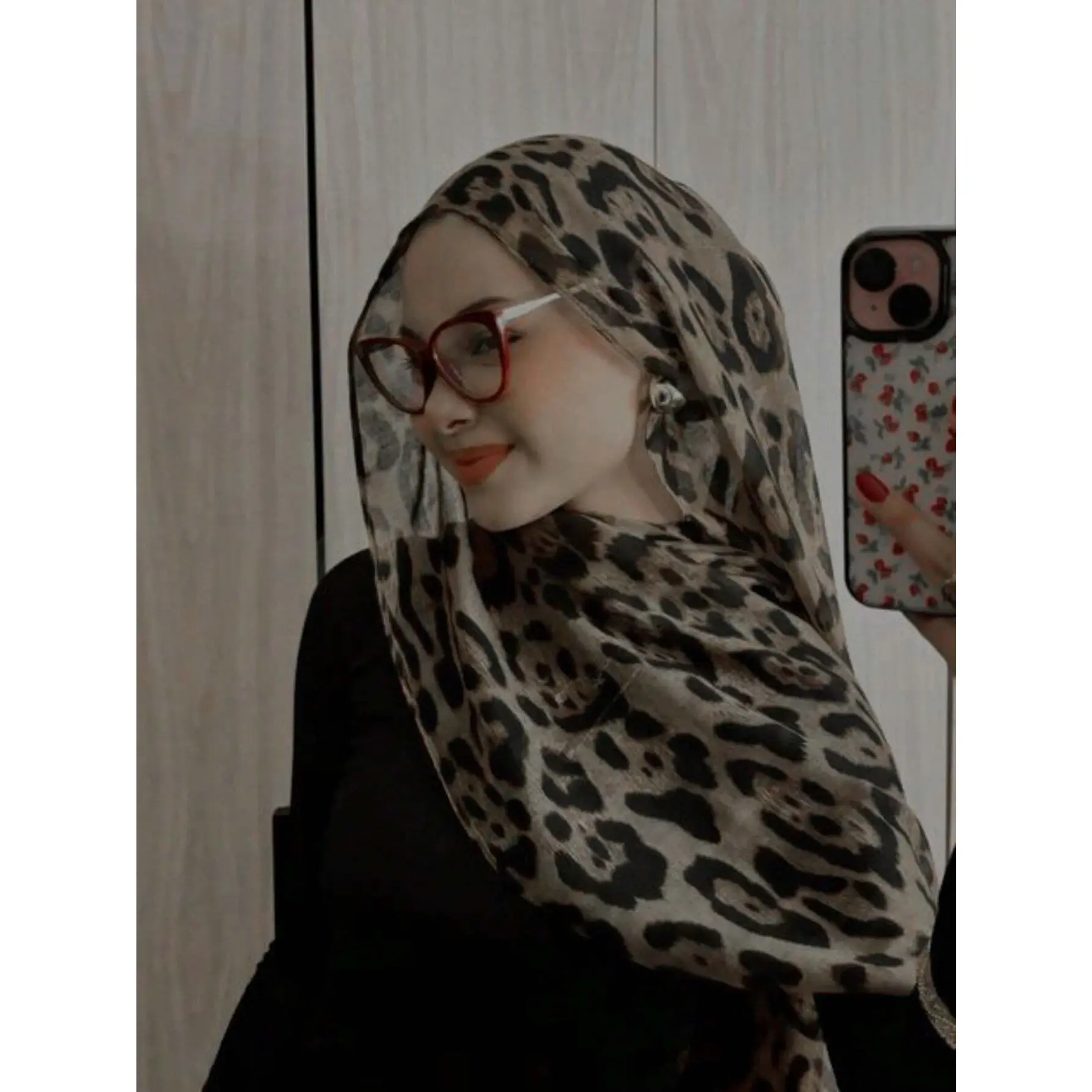 Hot Selling European and American Style Voile Viscose Leopard Print Scarf Shawl for Ladies Crinkle Hijab Wraps for Muslim Women