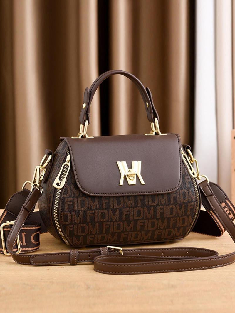 Product Introduction of Summer 2025 Fashion Letter Pattern PU Handbags for Women, Retro Geometric Label Decor Shoulder Bags, Everyday Bags, Dainty Gift for Your Love, Gifts for Girlfriend 1