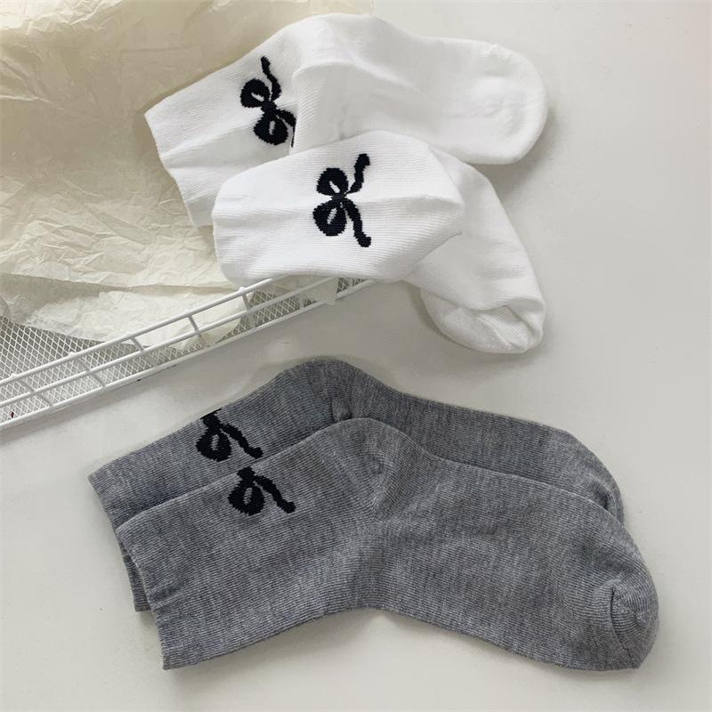Product Introduction of Sweet Bow Socks Female Japanese Solid Color Black And White Gray Bow Gentle Girls Versatile Cute Ballet Tube 16