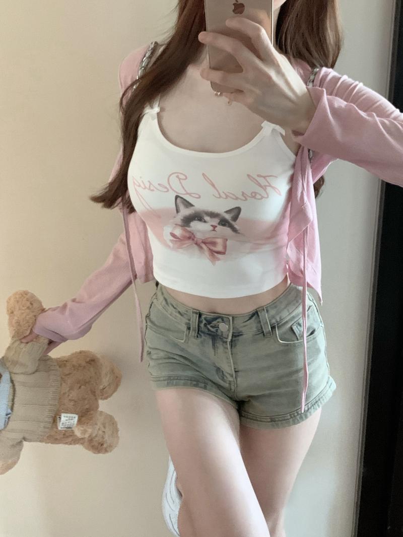 Product Introduction of Popular Pure Sexy Sling Vest with Chest Pad Cute Printed Cartoon White Hot Girl Beauty Back Inner Wear Outer Wear Women 4