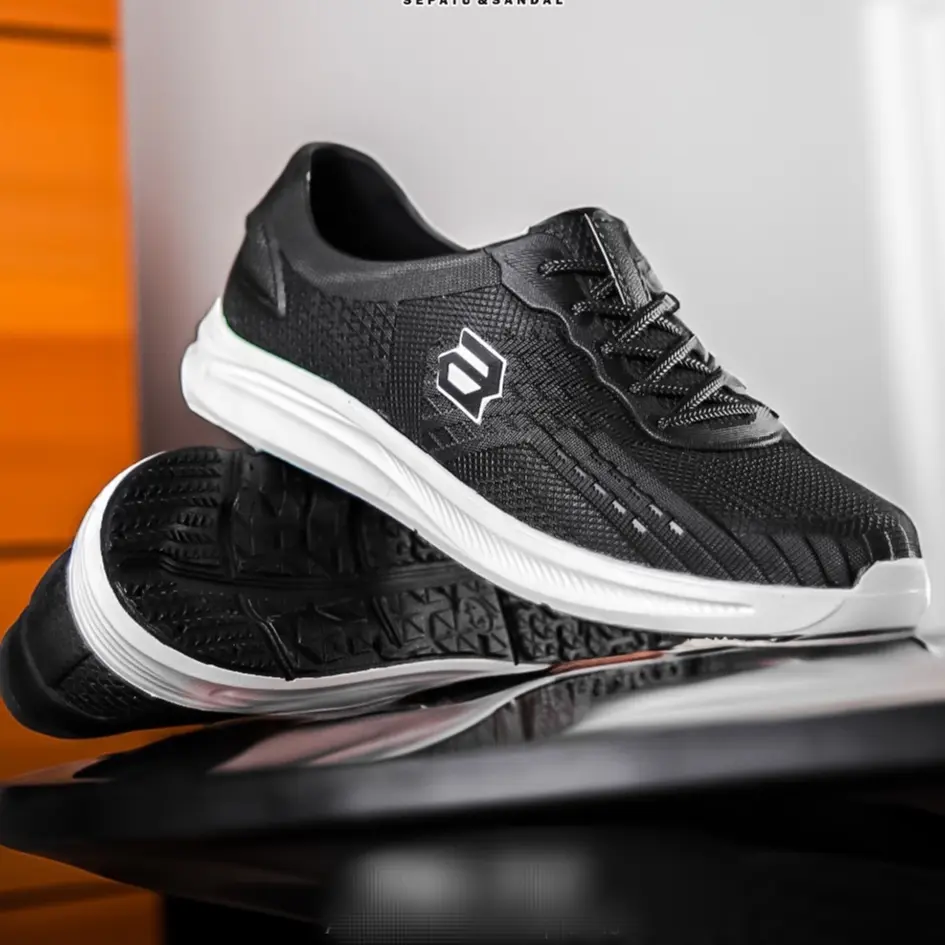 tbs Sepatu Karet Pria Warna Hitam SlipOn Att PBS 717 Anti Air