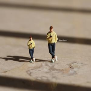 Mô Hình Tỷ Lệ Bức Tượng Nhỏ Đồ Chơi Vua, Điện Thoại Bằng Resin Cậu Bé, Phong Cách Diecast, Bộ Sưu Tập Thu Nhỏ, Có Kích Thước 1 / 64, 1 / 87, 1 / 43