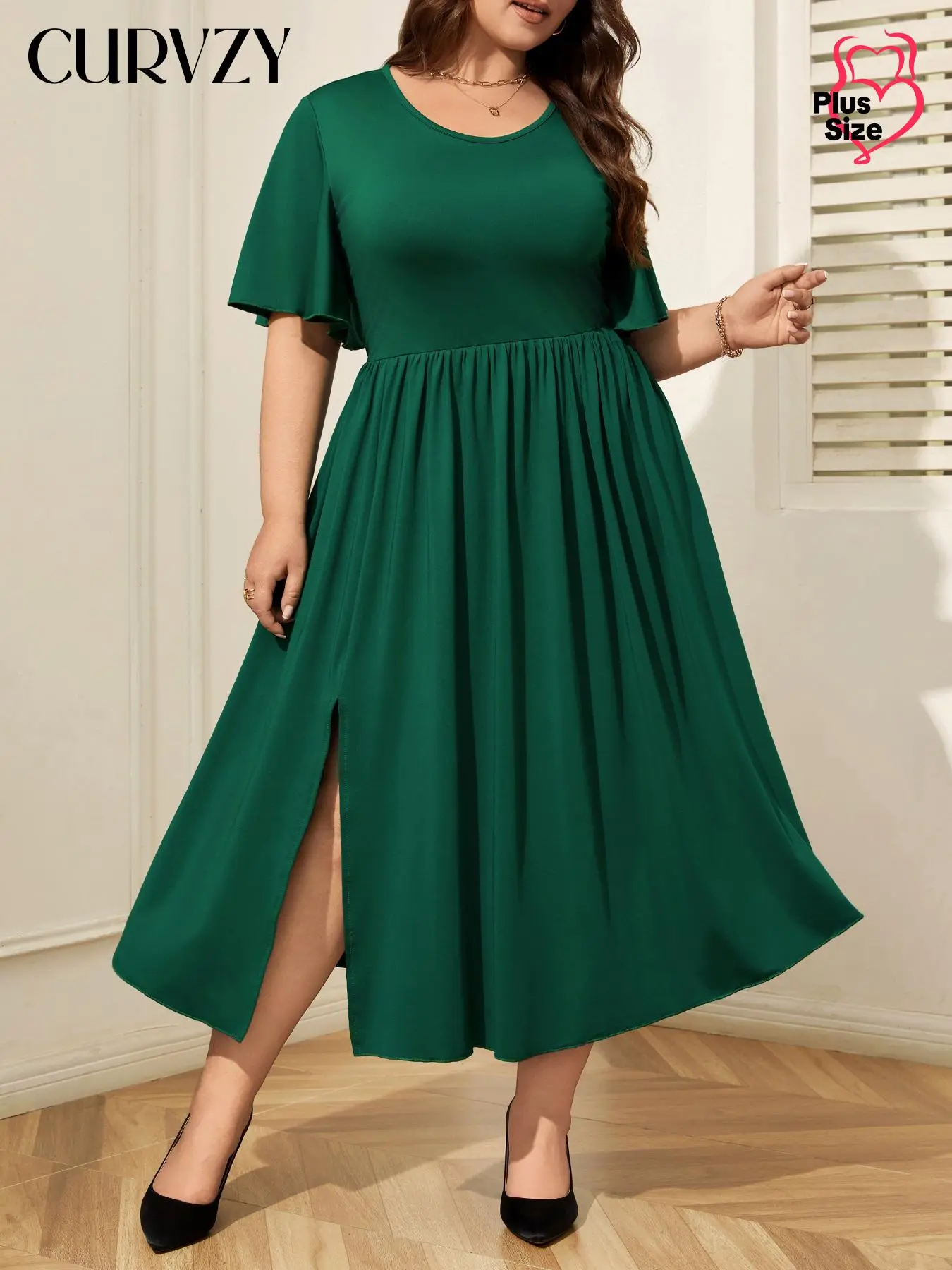CURVZY Plus Size Plain Split Hem Butterfly Sleeve Dress, Casual Short Sleeve Round Neck Dress for Summer, Women's Plus Clothing for Daily Wear