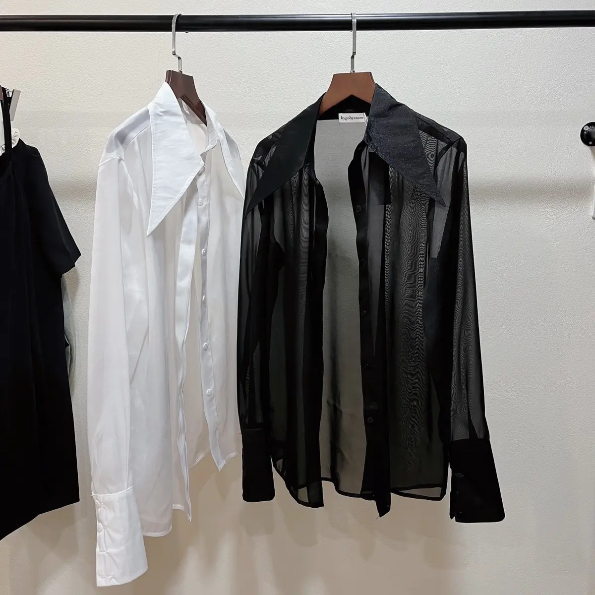 @gobystore Áo sơ mi tơ cổ nhọn BYGOBYSTORE