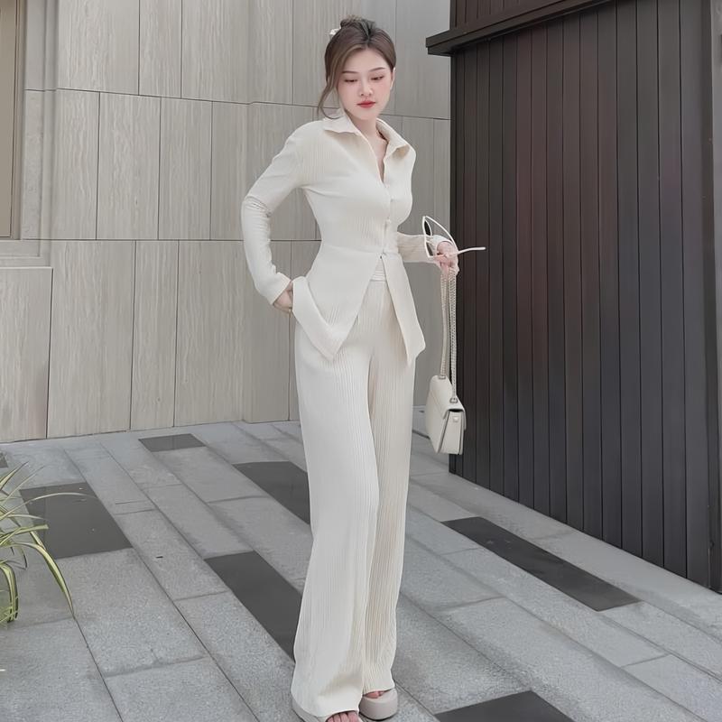 Set đồ nữ áo tay dài phối nút cài thật kèm quần dài ống rộng xinh xắn dành cho các nàng đi chơi. Women Top 1