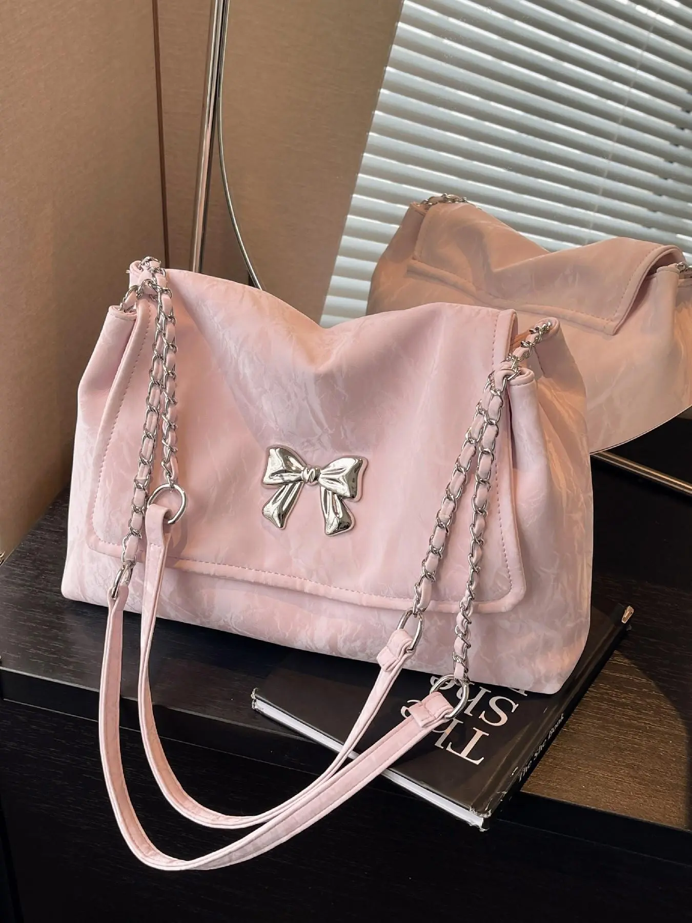 Women's Fashionable Bow Decorated Crossbody Bag, Casual Versatile Solid Color Shoulder Bag for Daily Used, Trendy All-match Commuter Bag