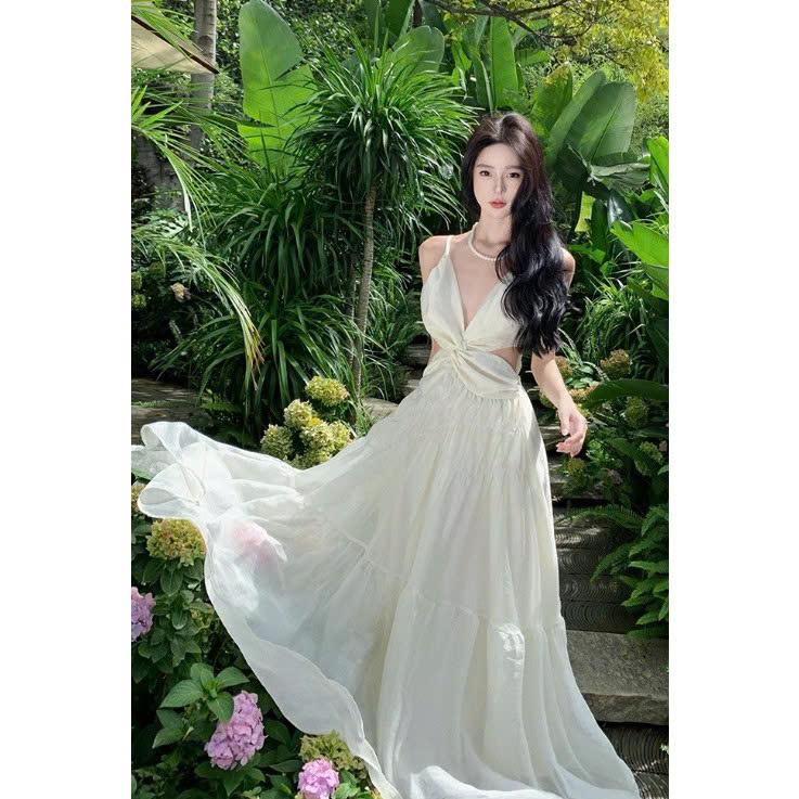 Product Introduction of Đầm Maxi Váy Đi Biển Dáng Dài Xoắn Ngực May 2 Lớp Vải Voan Tơ QC Thiết Kế Hở Lưng Chiết Eo Sexy Cho Các Nàng Đi Biển 23