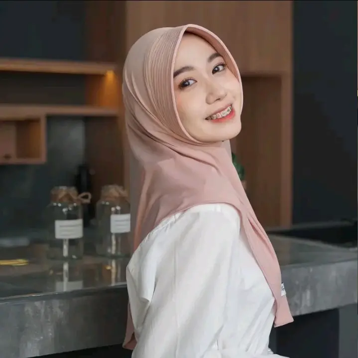 DHINDA HIJAB SIZE M 2