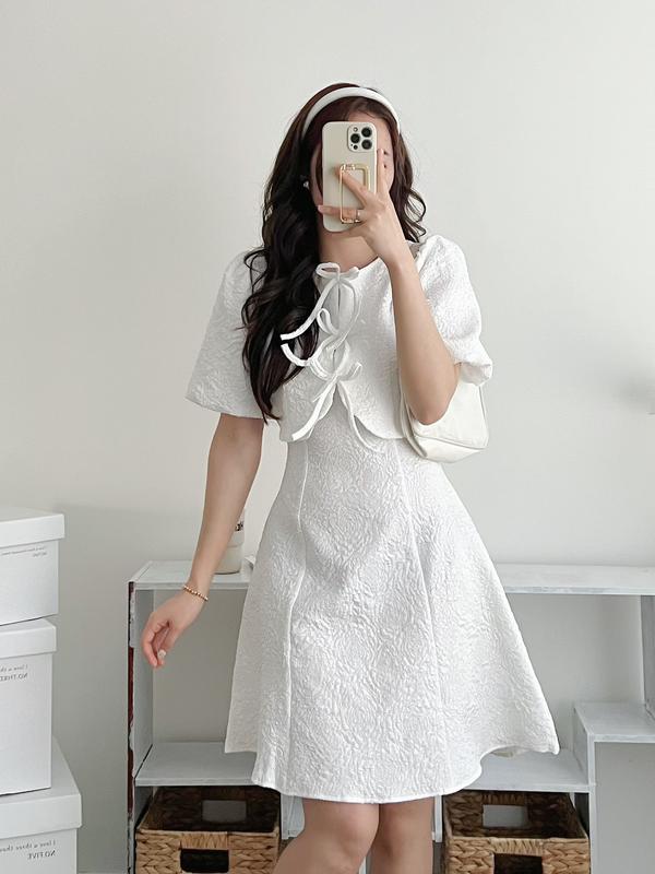 Váy Thiết Kế Nữ Trắng 3 Nơ Ngực Vải Hoa Nổi Cao Cấp Mùa Hè 2023 Đầm Nữ Phù Hợp Đi Học Đi Chơi Đi Dạo Phố