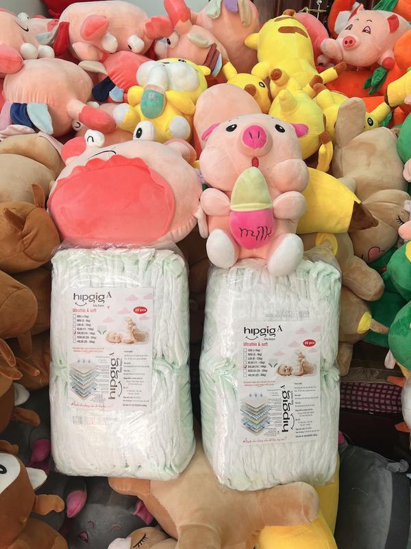 Hipgig Combo 100 Bỉm Quần hoặc Dán Hipgig Kèm Gấu Bông và Đồ Chơi Cho Bé Size S-XL Thấm 500-700ml Mềm Mỏng - Kem