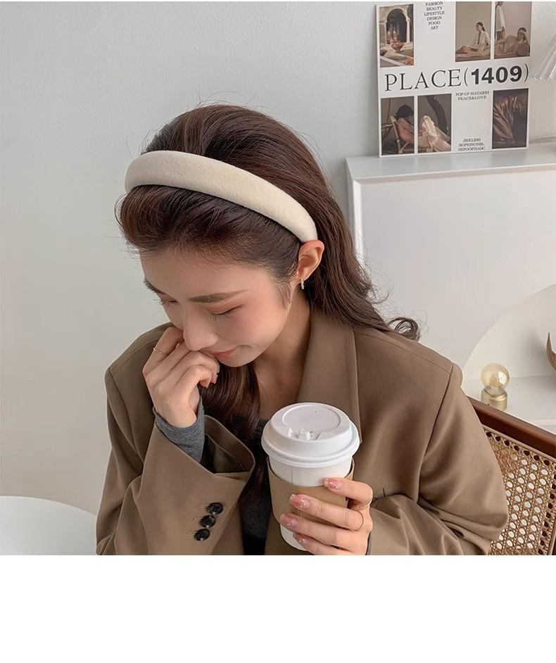 Product Introduction of Solid Color Versatile Sponge Headband Soft Stretchy Hair Accessory for Everyday Styling, Workouts Fashion Comfortable Non-Slip Hair Band for Women Girls 5