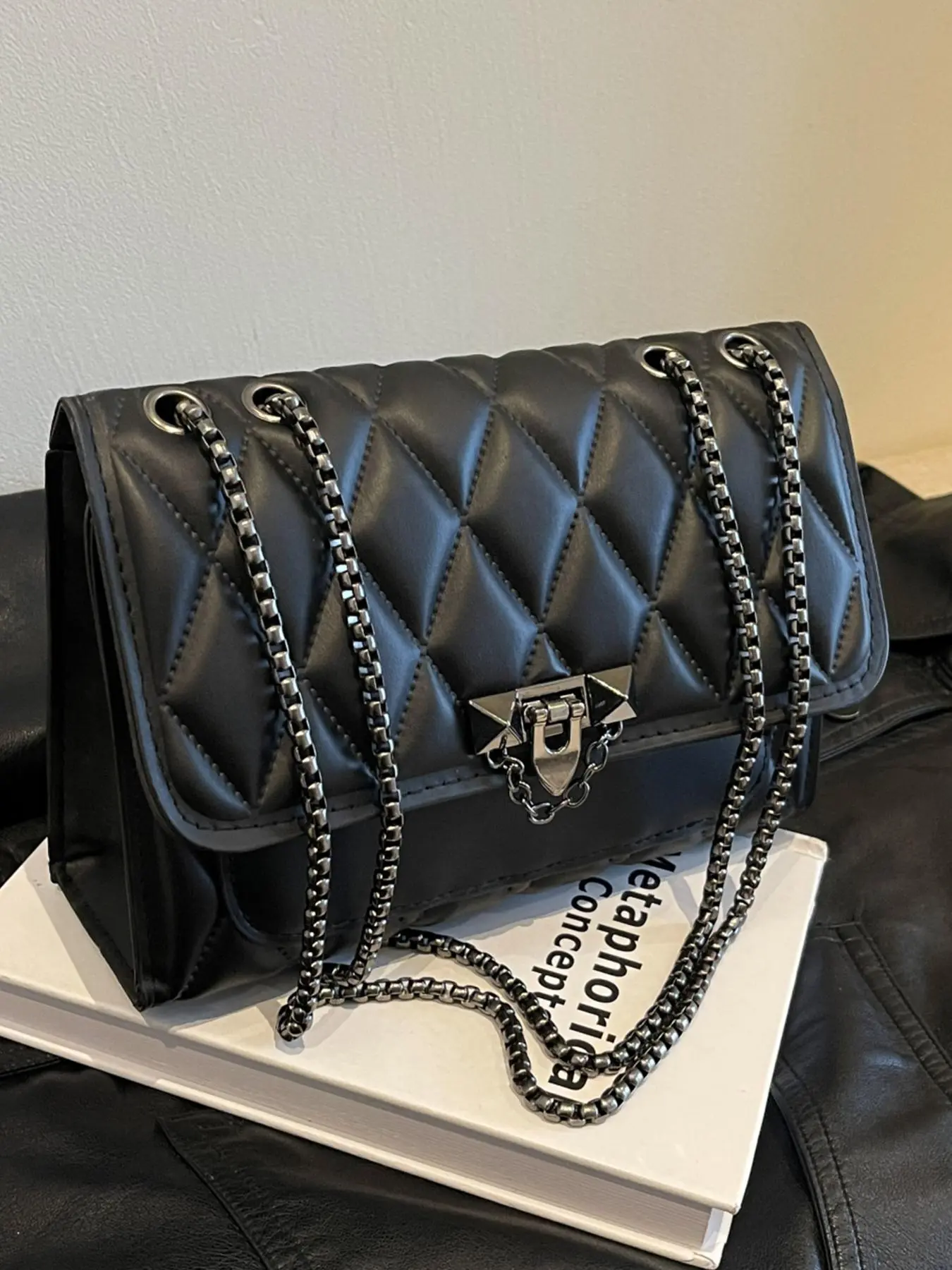 Women's Solid Color Quilted Chain Strap Crossbody Bag, Fashionable PU Leather Shoulder Bag for Daily Used, Casual Trendy Versatile High-quality Daily Commuting Bag