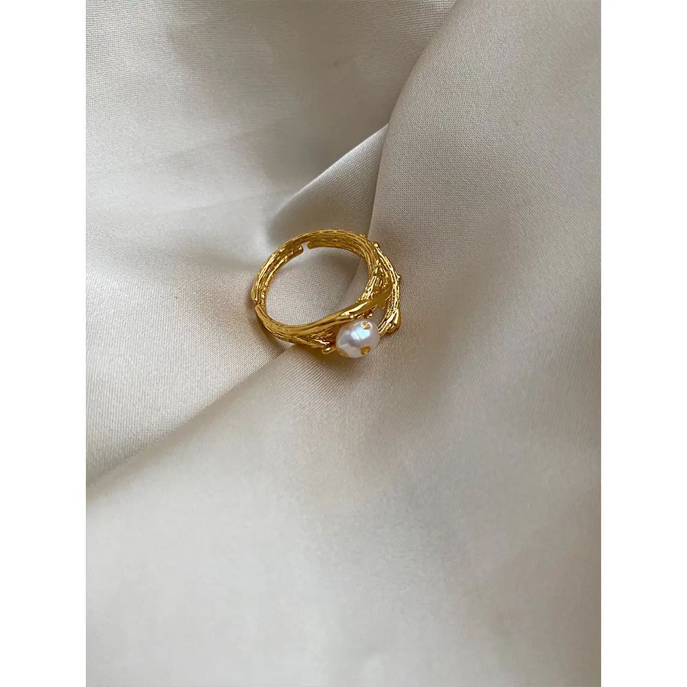 2025 original light luxury exquisite Western style gold multi-layer winding texture ins niche Baroque ring
