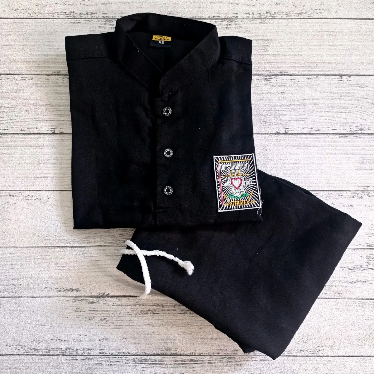 Baju Pencak Silat Siswa PSHT,  (Baju dan celana)  Model Kancing