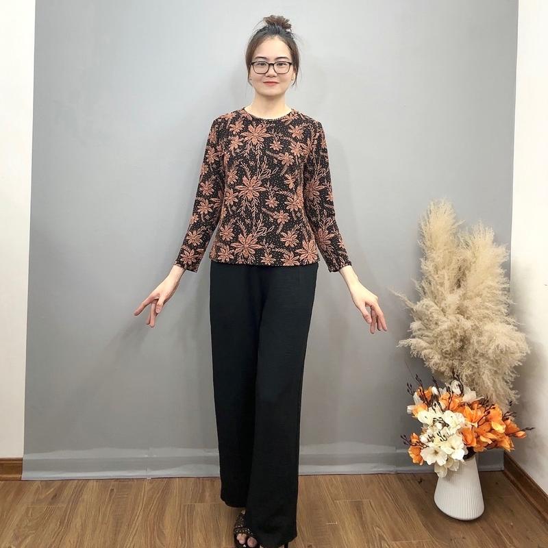 Bộ Quần Áo Trung Niên Dành Cho Bà và Mẹ Áo Kim Tuyến Nhũ Quần Đũi Đen Ống Rộng Mặc Đi Chơi Tết Du Lịch Đi Làm Nữ Top Women Ong Nhung