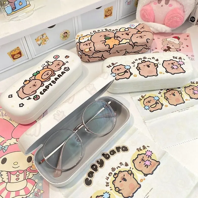 Hộp đựng kính cạnh tròn họa tiết capybara, mèo xinh và nhiều nhân vật hoạt hình ngộ nghĩnh dễ thương HKCANHTRONHH285 0