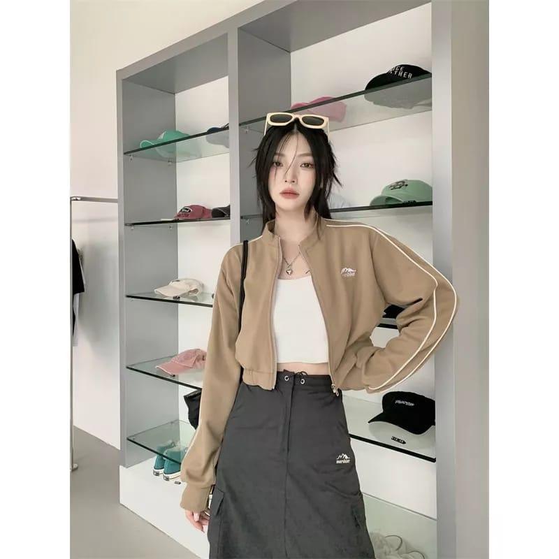 Norshler Vintage Jacket Crop Wanita Oversize - Sweater Jaket Croope Wanita Korean Style Kekinian Lucu Setrip Putih Baju Bandung 2