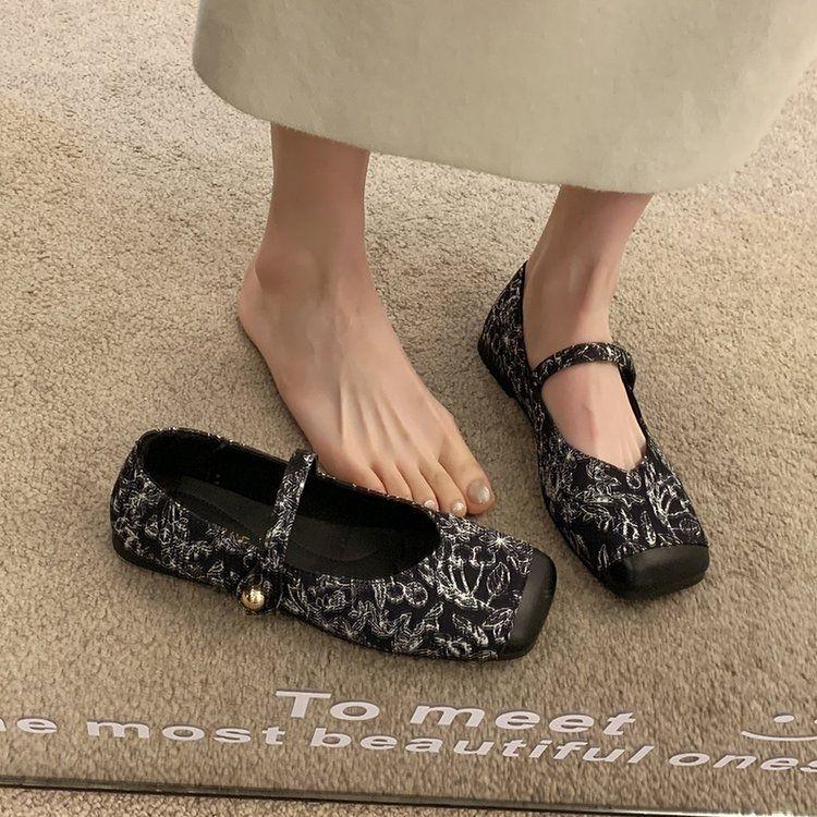 Product Introduction of Retro Chinese Style All-Match Flat Mary Jane Shoes Women's New Spring and Autumn Slip-on Soft Bottom Gommino Casual Fashion 9