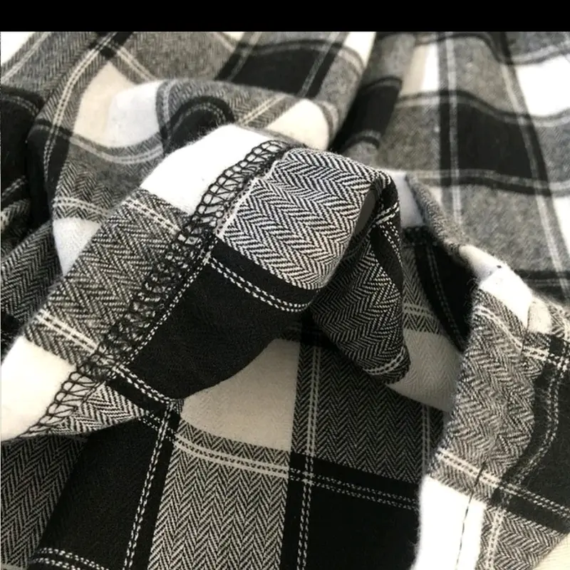 CELANA PENDEK FLANEL 2