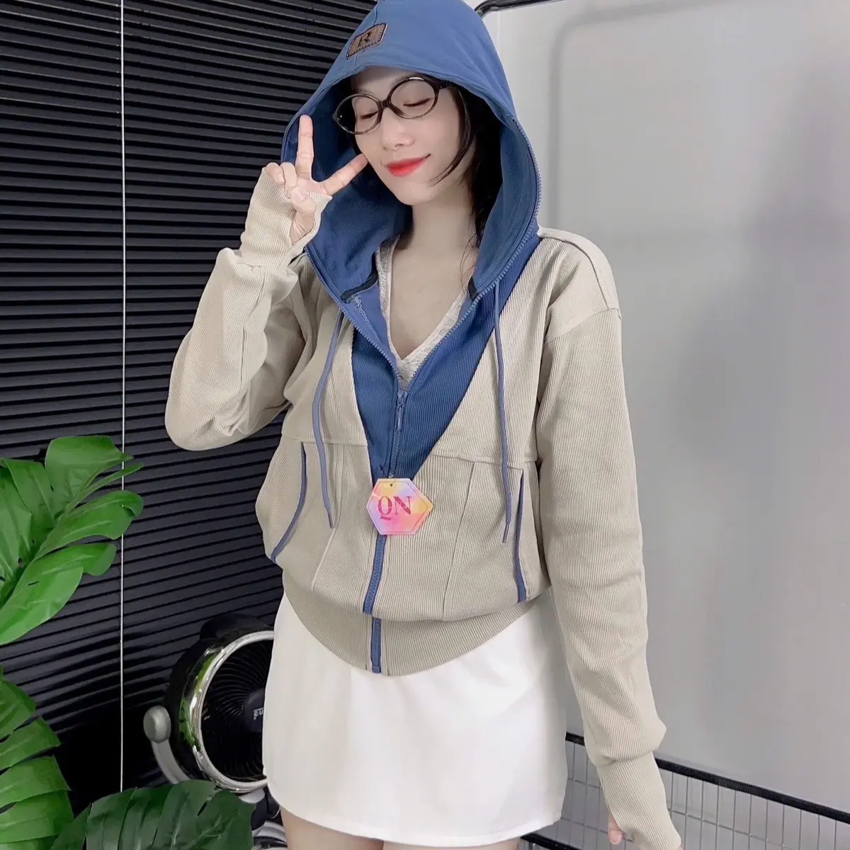 QUỲNH NHI - Áo Khoác Thun Gân Phối Nón 6 Túi, Vải Dày Dặn Chống Nắng, Style Hàn Cực Xinh, Túi Trong Có Khoá