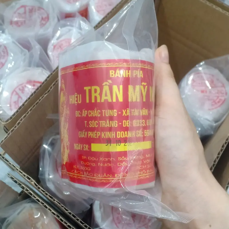 một cây trải nghiệm bánh pía xưa (size 350gr/cây) 0