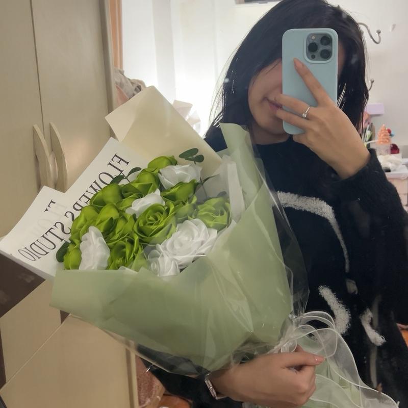  Set làm hoa tặng chú bộ đội _ hoa ruy băng xanh trắng 25-30 bông 