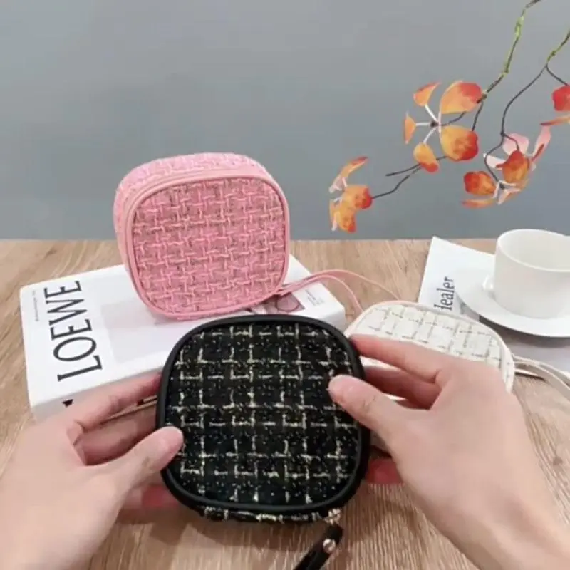 Portable Mini Makeup Bag, 1 Count Fashionable Lipstick Bag, Travel Makeup Bag, Simple All-match Makeup Bag for Women & Girls 5