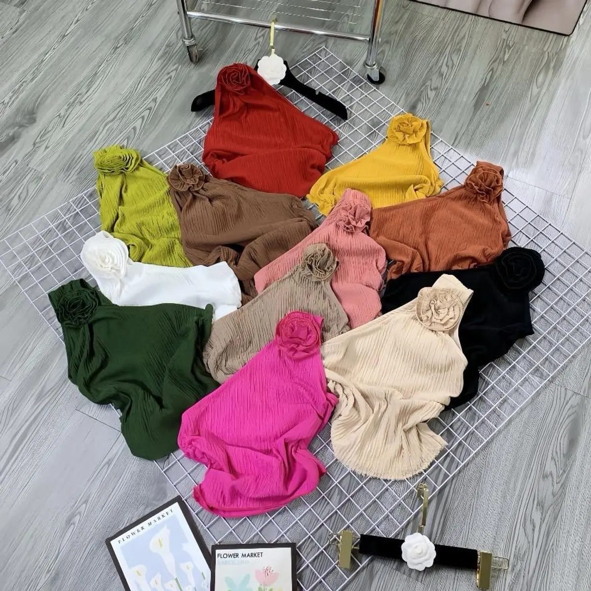 Áo  chéo 1 bên vai ôm dáng nhúm sườn đính hoa vai và eo cực hot Nữ Women mã 044