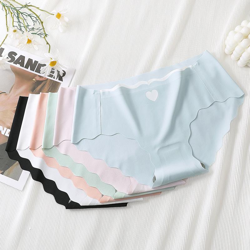 Sét 10 Quần Lót Su Đúc Không Lộ Viền Cạp Vừa Mềm Mịn Họa Tiết Trái Tim (Du Tim) Nữ Women