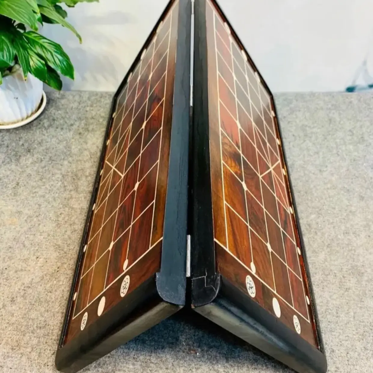 [Trọn bộ] Bàn cờ tướng gỗ trắc 50x53cm và quân cờ trắc 4cm
