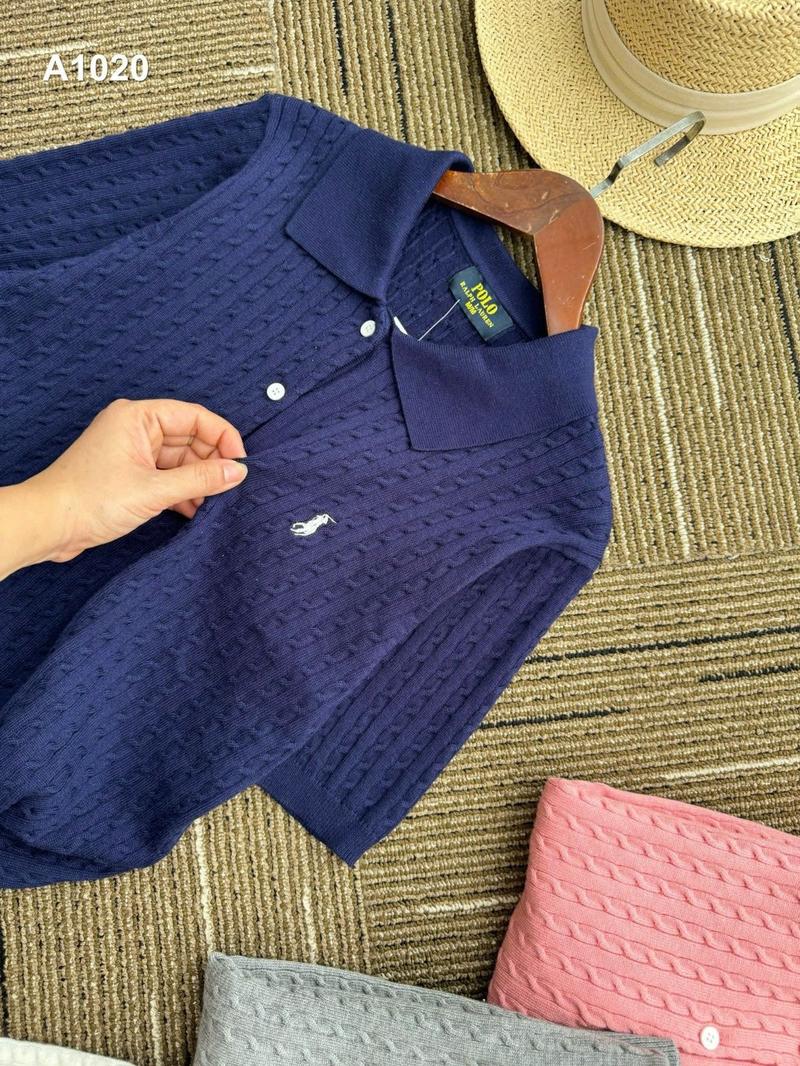 Product Introduction of SIÊU HOT LEN THÊU SIÊU ĐẸP XỊN XÒ.  Len thừng cổ polo thêu ngực, chất len thỏ angora cao cấp mềm êm như da em bé, form dáng xinh ,trẻ. A1020  Sz SML 10