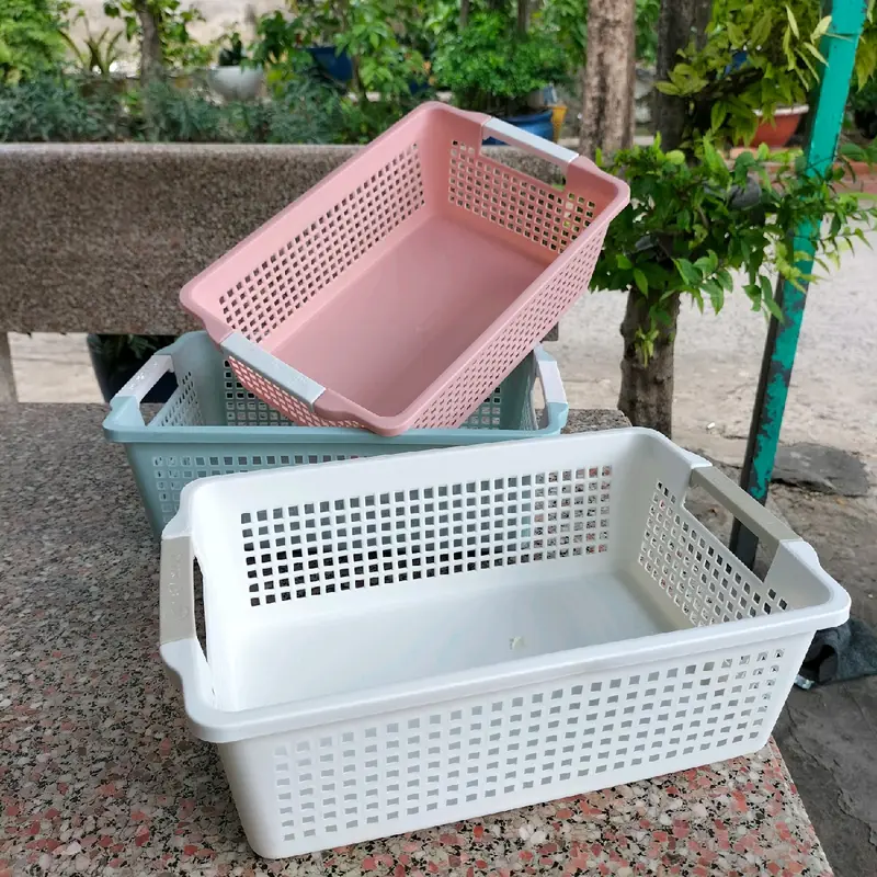 Rổ nhựa chữ nhật dài có quai cầm Việt Nhật 3596 size nhỏ,Khay chữ đựng bút viết văn phòng phẩm, đựng rau củ quả bền dẹp 1