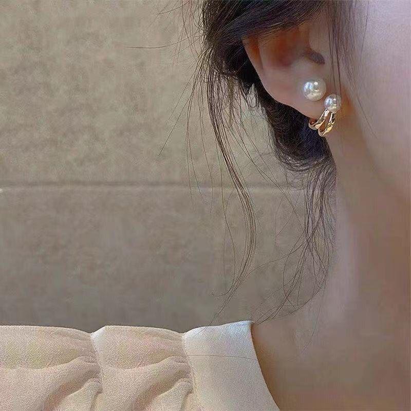 Anting Tindik Anting Simple Elegant Aksesoris Wanita AT300 1