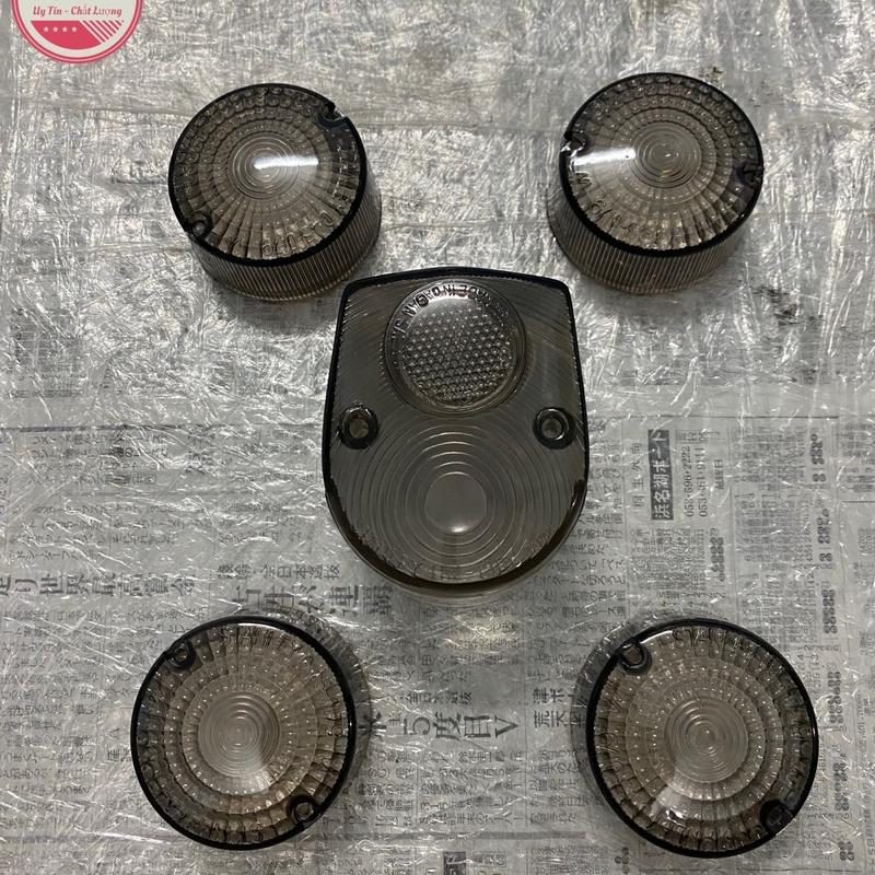 Bộ chụp đèn hậu và xi nhan màu khói xe cub 81-86 phụ tùng Nhựa