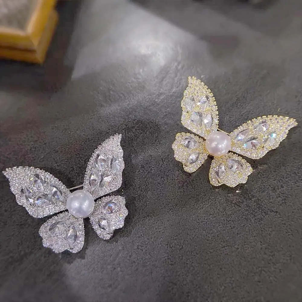 Exquisite Zircon Butterfly Pearl Brooches Women High-grade Rhinestone Insect Lapel Pins Elegant Clothing Accessories Party Gift