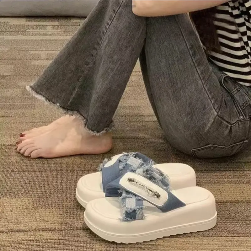 Dép nữ hottrek cao 4cm VYSHOESSHOP Rin Khoá  Bắt Chéo Kiểu Dáng Hàng Quốc VYSH-DNT-421- (lấy chuẩn size ) Women GiàY Nhung - DéP, Cao Su, Hoa 2