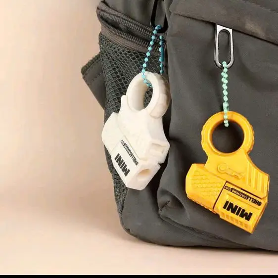 ngón tay mini giải nén vòng xoay khởi động có thể khởi động vỏ ném đồ chơi móc khóa mới lạ 4