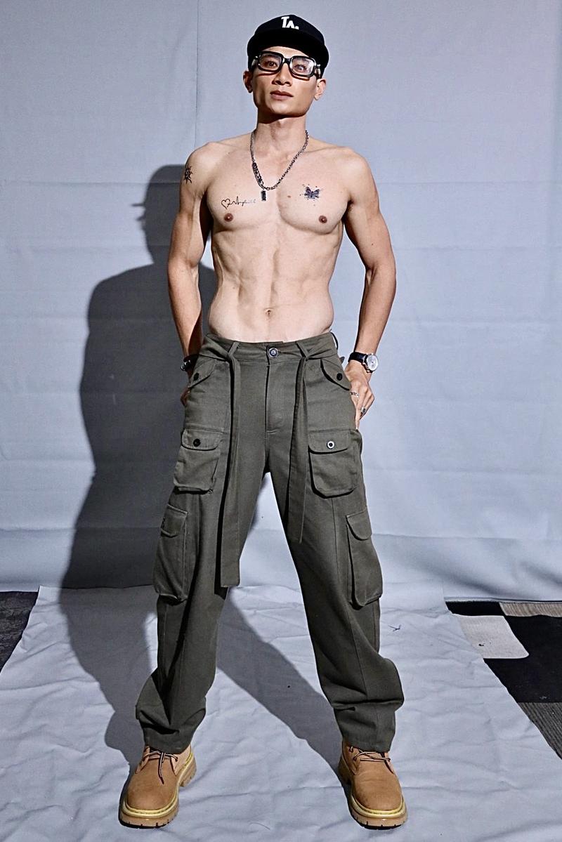 Product Introduction of ZooZoo-Quần Cargopant ống suông 8 Túi Hộp Chất kaki cotton hottrend. Menswear Nam 7